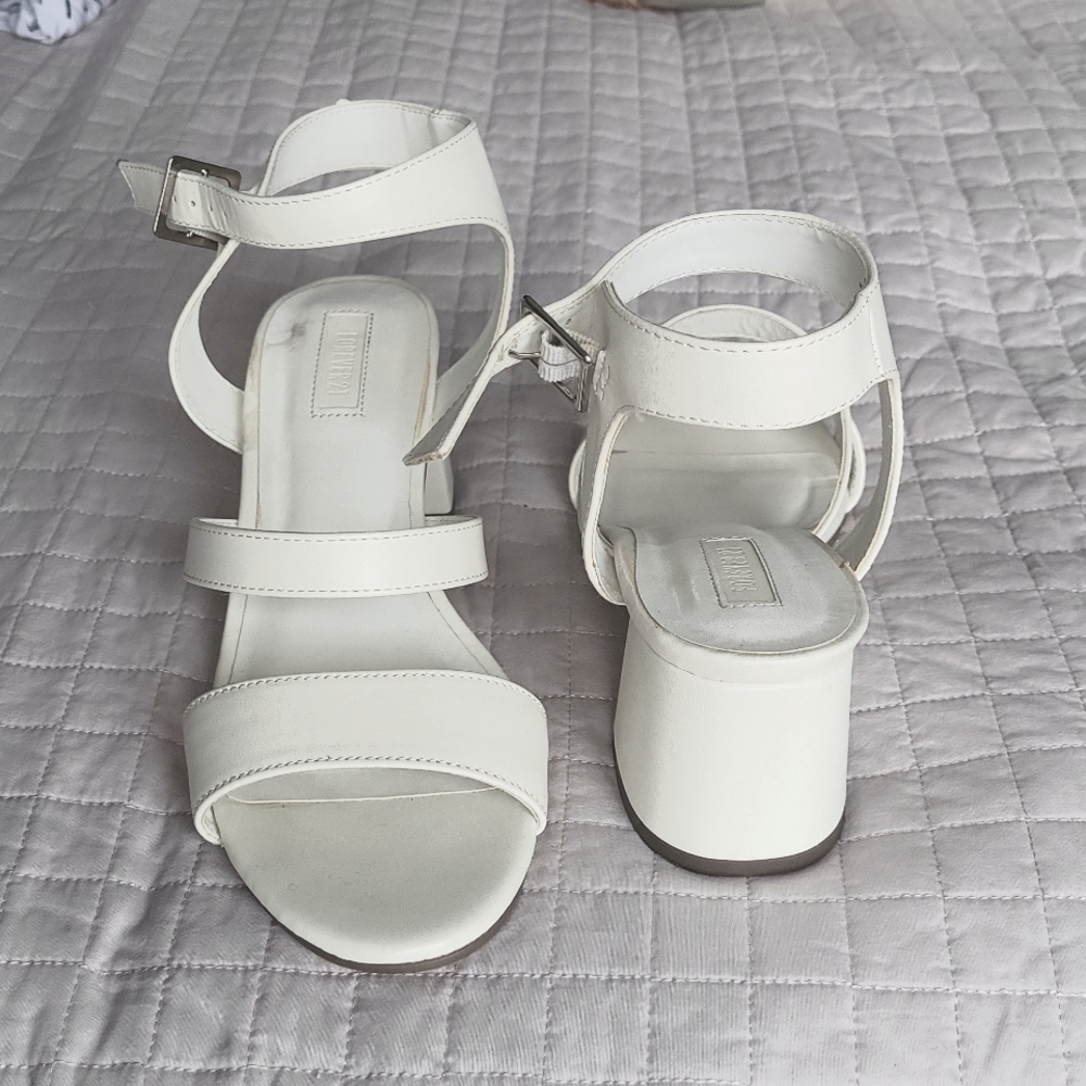 Forever 21 chunky block heel summer sandal white size 8.5